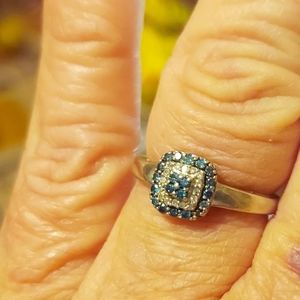 Vintage 925 with white and blue diamonds